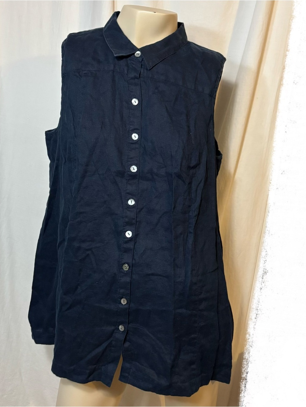 J. Jill women’s petite medium sleeveless navy blue button linen top